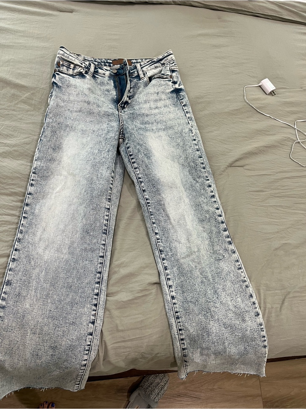 Judy Blue Light Acid Wash Wide-Leg Jeans size 9 retro 90s look high rise